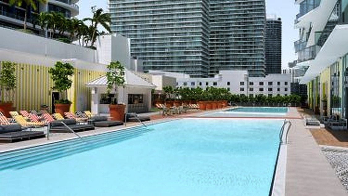 DUA Pool & Bar — The Pool Deck