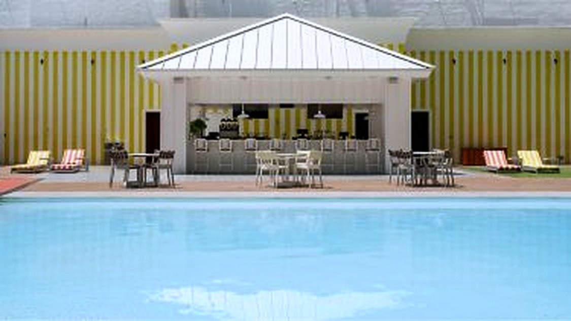 DUA Pool & Bar — Stripes