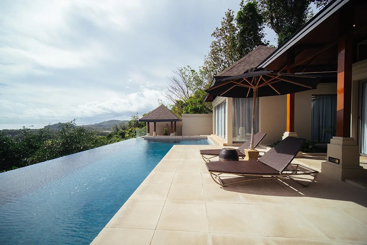 Pool Villa — Infinity Edge